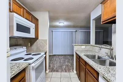 8389 Sands Point Drive, Houston, TX 77036 - Photo 5
