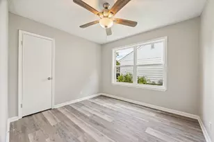 210 Laurel St, Lake Jackson, TX 77566 - Photo 7