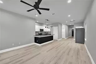 7415 Hezekiah Ln, Houston, TX 77088 - Photo 9