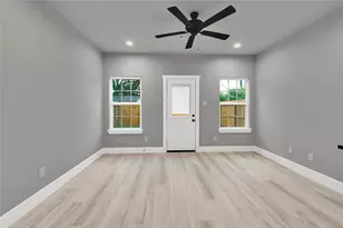 7415 Hezekiah Ln, Houston, TX 77088 - Photo 11