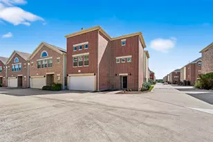 11511 Main Pine Dr, Houston, TX 77025 - Photo 3