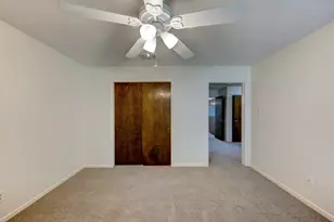 15802 Mill Point Dr, Houston, TX 77059 - Photo 19