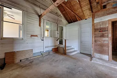 820 W Fairwinds Street, Hallettsville, TX 77964 - Photo 21