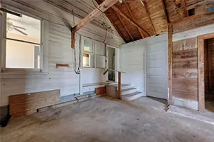 820 W Fairwinds St, Hallettsville, TX 77964 - Photo 21