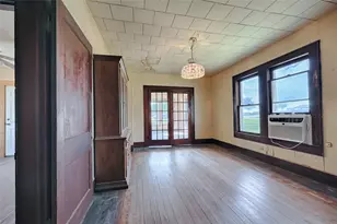 820 W Fairwinds St, Hallettsville, TX 77964 - Photo 11