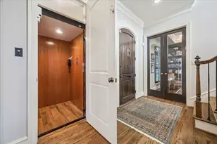 24 Hackberry Ln, Houston, TX 77027 - Photo 5