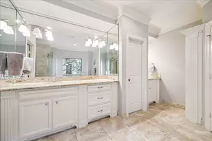 24 Hackberry Ln, Houston, TX 77027 - Photo 19