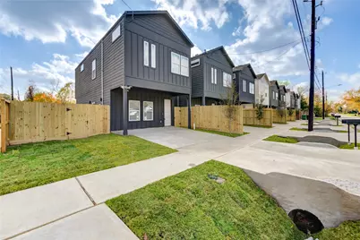 1211 Dewalt Street, Houston, TX 77088 - Photo 3