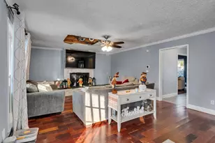 925 N Amy Dr, Deer Park, TX 77536 - Photo 7