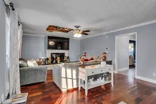 925 N Amy Dr, Deer Park, TX 77536 - Photo 7