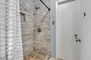 925 N Amy Dr, Deer Park, TX 77536 - Photo 21