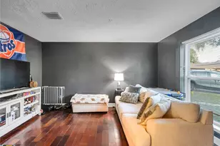 925 N Amy Dr, Deer Park, TX 77536 - Photo 5