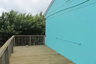 903 16th St, San Leon, TX 77539 - Photo 5