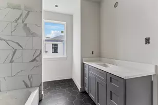 2031 Oak Forest Dr, Houston, TX 77018 - Photo 13