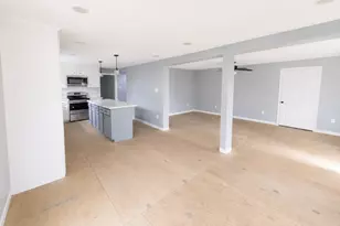 2308 Hollywood Ave, Galveston, TX 77551 - Photo 3