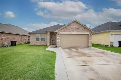 526 N 2nd Street, La Porte, TX 77571 - Photo 1