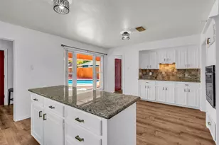 15319 Seahorse Dr, Houston, TX 77062 - Photo 19