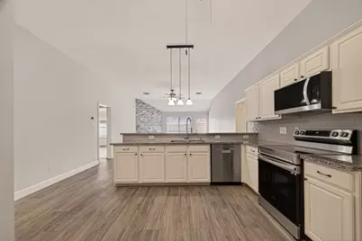 1027 S Wellsford Drive, Pearland, TX 77584 - Photo 17