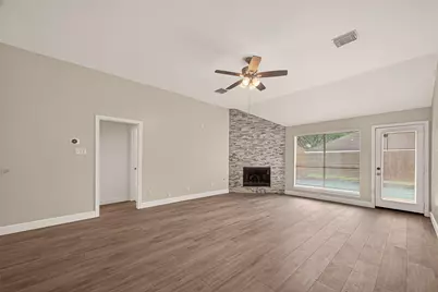 1027 S Wellsford Drive, Pearland, TX 77584 - Photo 13