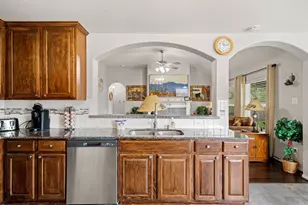 195 Midtown Park Dr, Alvin, TX 77511 - Photo 21