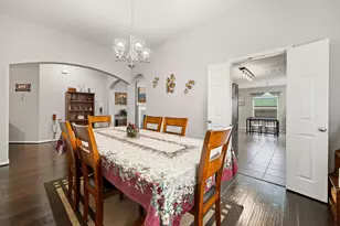 195 Midtown Park Dr, Alvin, TX 77511 - Photo 11