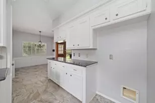 2306 Vine Creek Dr, Kingwood, TX 77345 - Photo 7