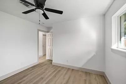 106 Burgundy Lane, League City, TX 77573 - Photo 33