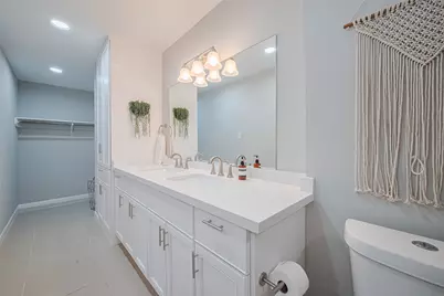 14688 Perthshire Road #C, Houston, TX 77079 - Photo 27