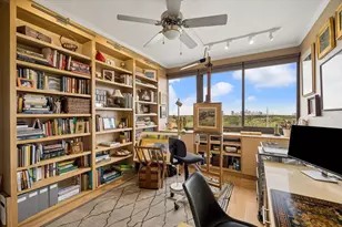 49 Briar Hollow Ln, Houston, TX 77027 - Photo 25