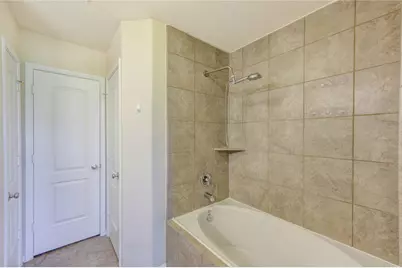8335 Hawthorn Valley Lane, Houston, TX 77095 - Photo 17