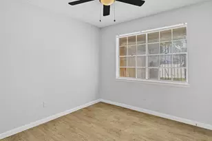 1665 Northwood St, Houston, TX 77009 - Photo 11