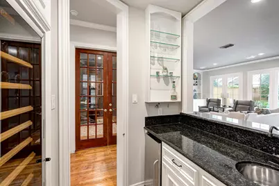 2925 Nottingham Street, West University Place, TX 77005 - Photo 9