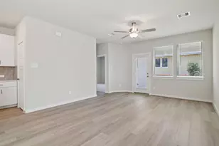 384 Sunrise Ranch Dr, Montgomery, TX 77316 - Photo 3