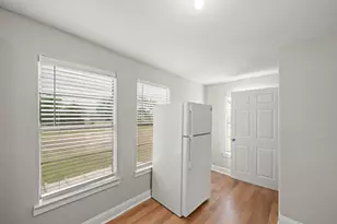 303 Linwood St, Houston, TX 77011 - Photo 5