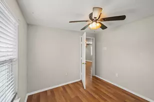 303 Linwood St, Houston, TX 77011 - Photo 13