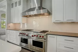 2215 Pleasant Hill Dr, Friendswood, TX 77546 - Photo 13