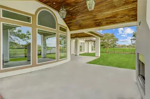 2215 Pleasant Hill Dr, Friendswood, TX 77546 - Photo 45
