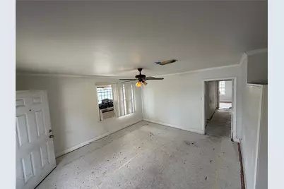 904 E 39th Street, Houston, TX 77022 - Photo 5