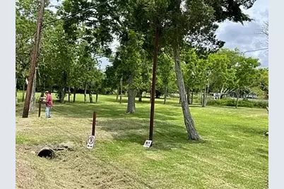 8312 Neville Avenue, Hitchcock, TX 77563 - Photo 1