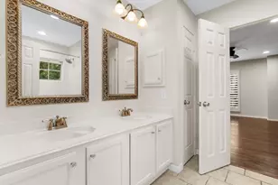 1518 Honeysuckle Ln, Sugar Land, TX 77479 - Photo 33