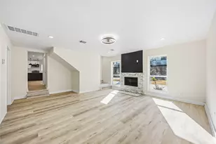 18234 Atkinson Ln, Conroe, TX 77384 - Photo 7