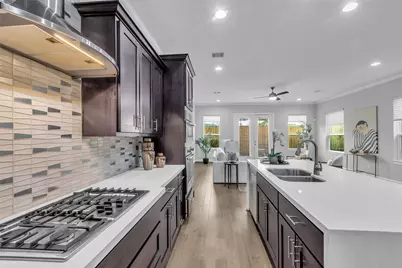 1402 Crocker Street, Houston, TX 77019 - Photo 11