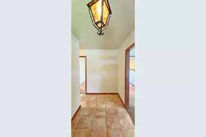 2410 Bradford, Orange, TX 77360 - Photo 3