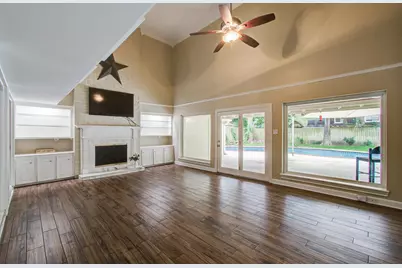 10523 Fawnview Drive, Houston, TX 77070 - Photo 7