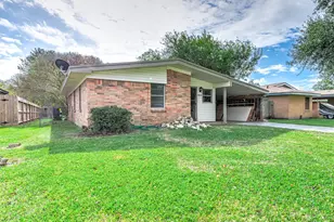 2809 5th Ave N, Texas City, TX 77590 - Photo 1