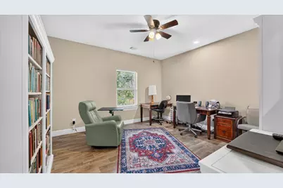 2504 W Green Briar Drive, Huntsville, TX 77340 - Photo 15