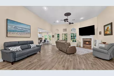 2504 W Green Briar Drive, Huntsville, TX 77340 - Photo 5