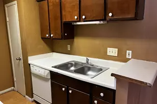 2100 Wilcrest Dr, Houston, TX 77042 - Photo 5