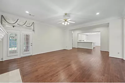 22 N Castlegreen Circle, The Woodlands, TX 77381 - Photo 17