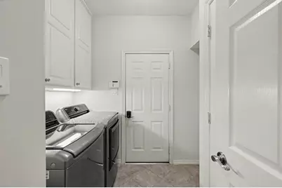22 N Castlegreen Circle, The Woodlands, TX 77381 - Photo 39
